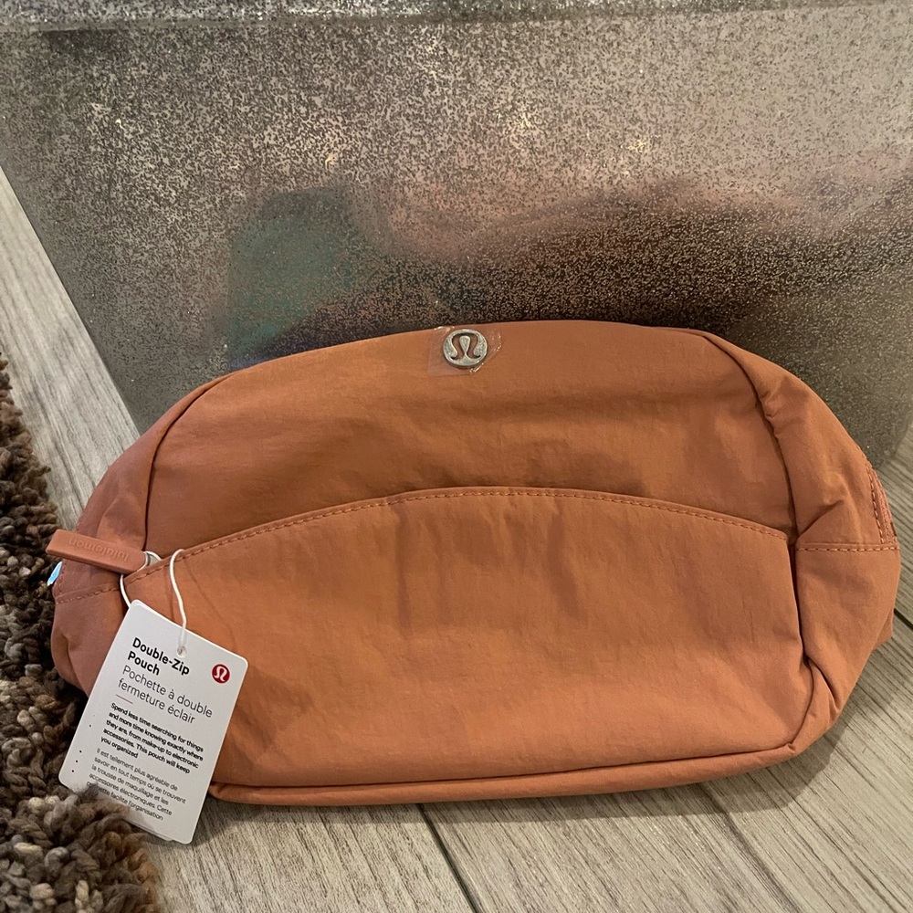 Lululemon double zip pouch